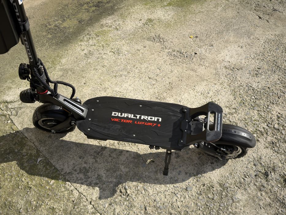 Електрическа тротинетка Dualtron Victor Luxury Plus NEW 60V 35Ah Samsung Black