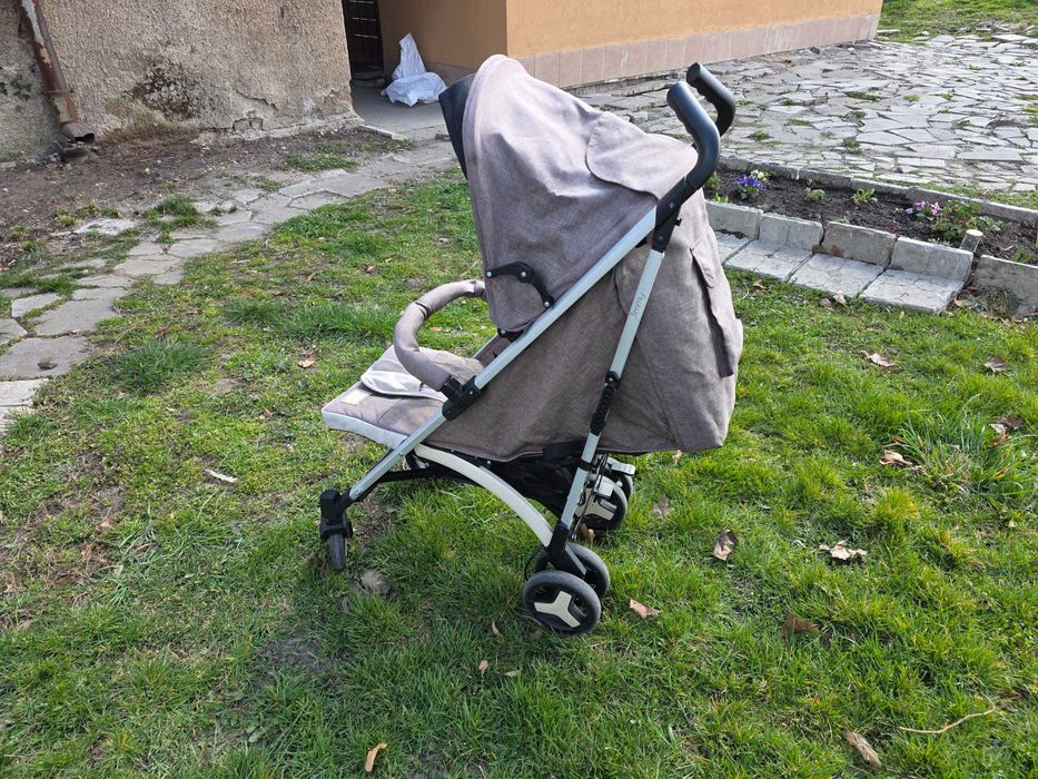 Бебешка лятна количка - сгъваема