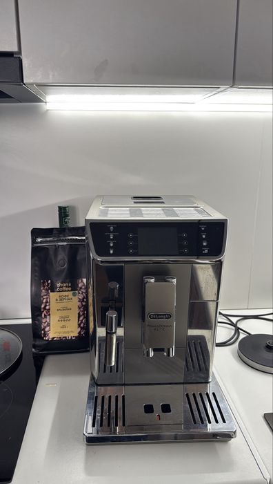 Delonghi кофемашина