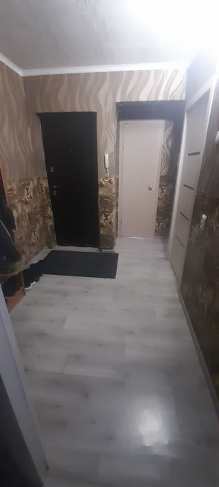 Продам квартиру 4-х ком.