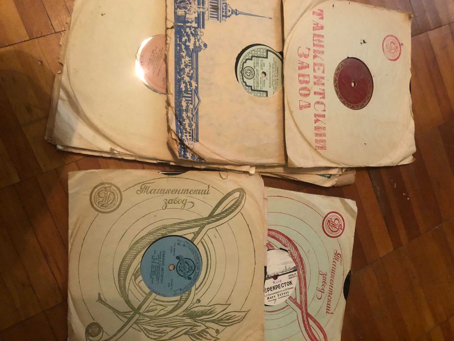 Продаются  грампластинки 50-60 годов.