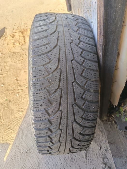 Зимние шины 265/70/R16