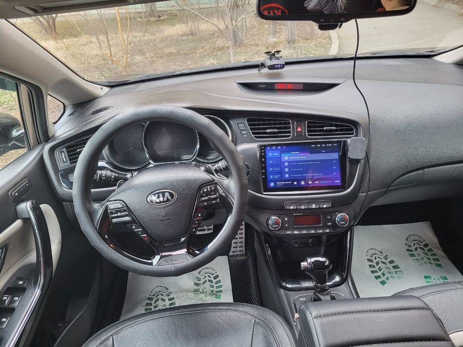 Продам киа сеед самая полная комплектация