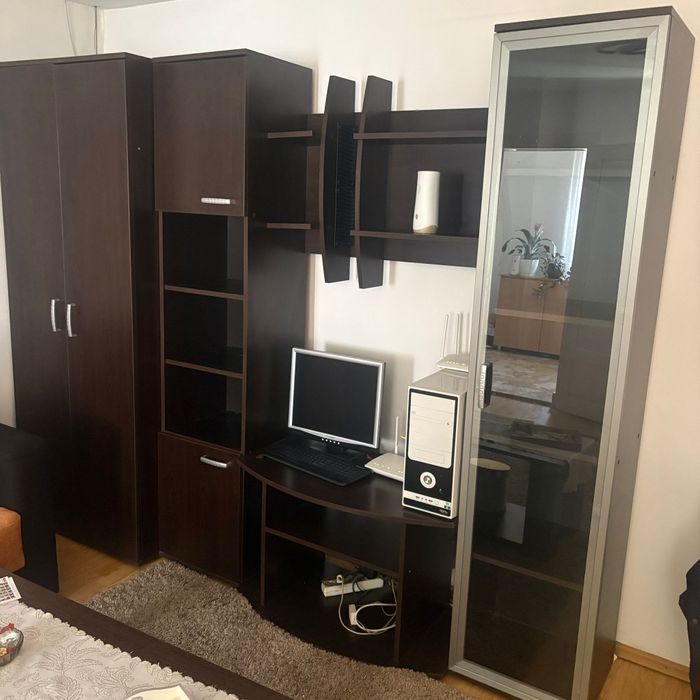 mobilier living cu măsuță si fotolii