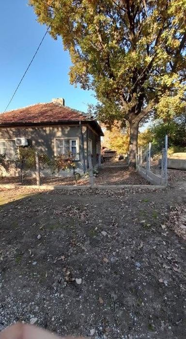 Продавам Къща гр.Лом кв. Младеново