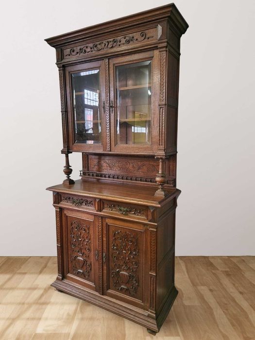 Голямо огледало за стена с красива дърворезба в неоренесансов стил