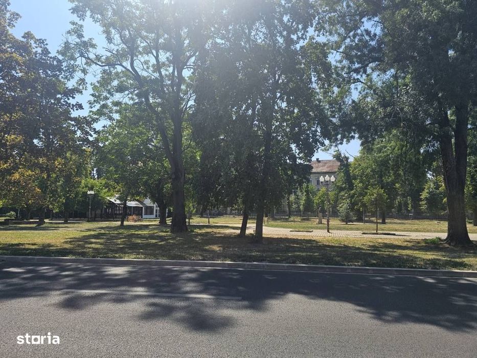 De vânzare apartament cu o cameră situat pe strada Evreilor Deportați