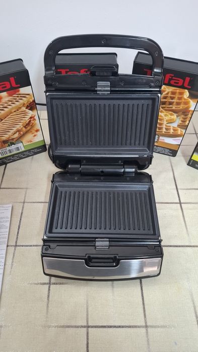 Tefal Snack Collection SW852,Тостер грил,сандвич,Гофрети,700W,4 плочи