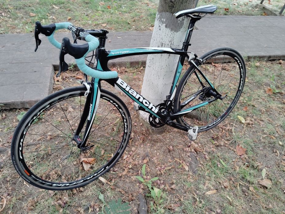 Cursiera carbon Bianchi Vertigo  preț redus