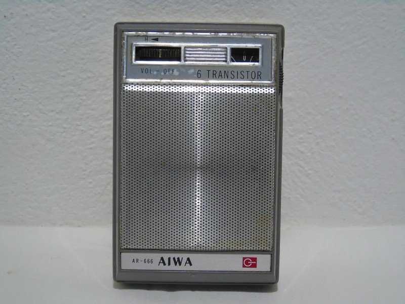 Radio 6 Transistor Vintage AIWA Japan