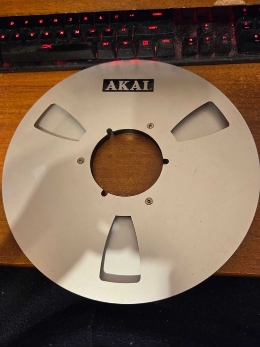 Benzi magnetofon Revox de aluminiu, role si cutii, role Akai
