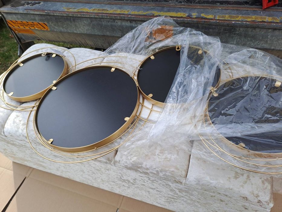 Ново огледало за стена