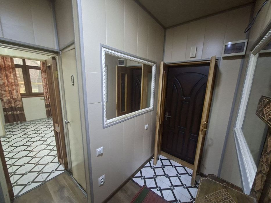 Юнусабад 6 квартал. Продается квартира 2/1/4