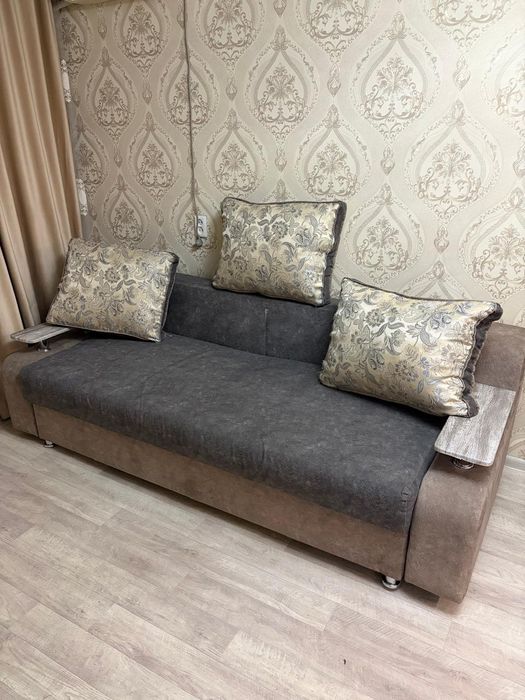 Продам диван раздвижной