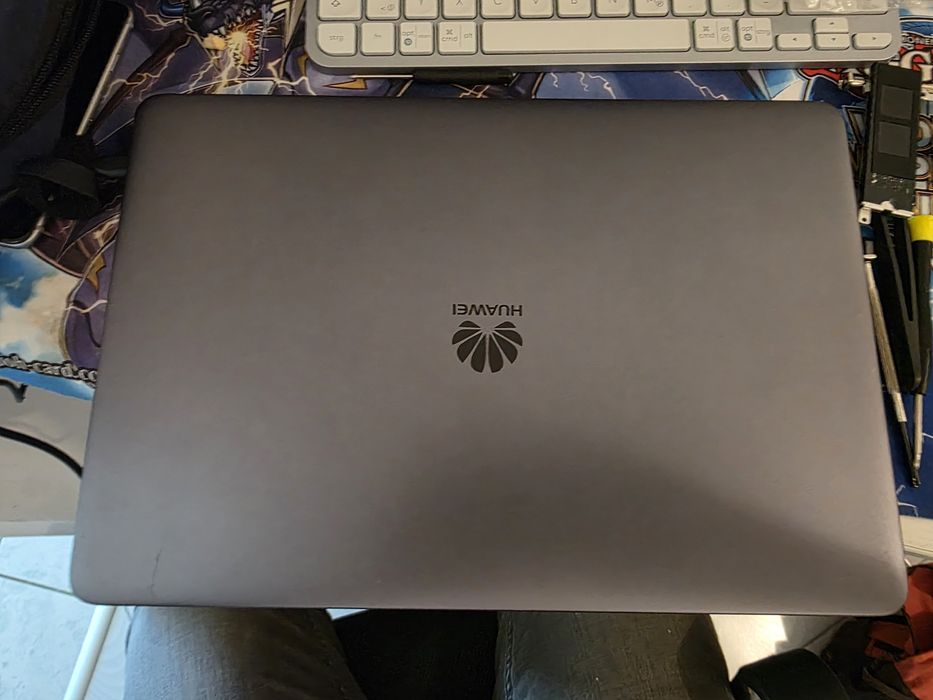 Huawei matebook 14 - i5 gen 8/8gb ram