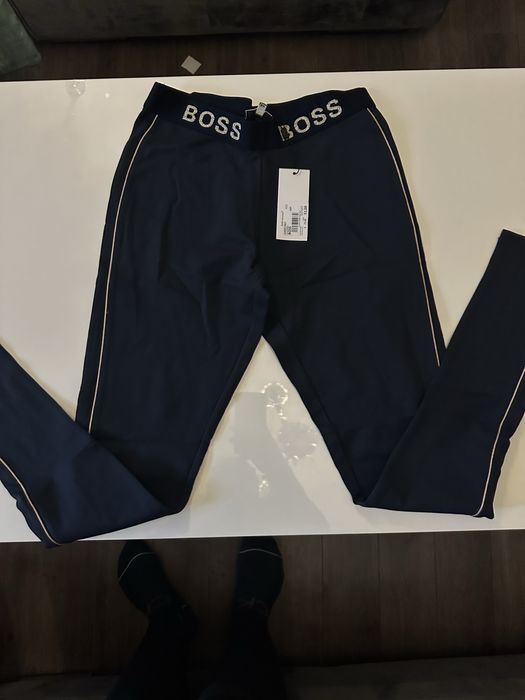 Блуза и клин Hugo Boss- S ,M -16 години