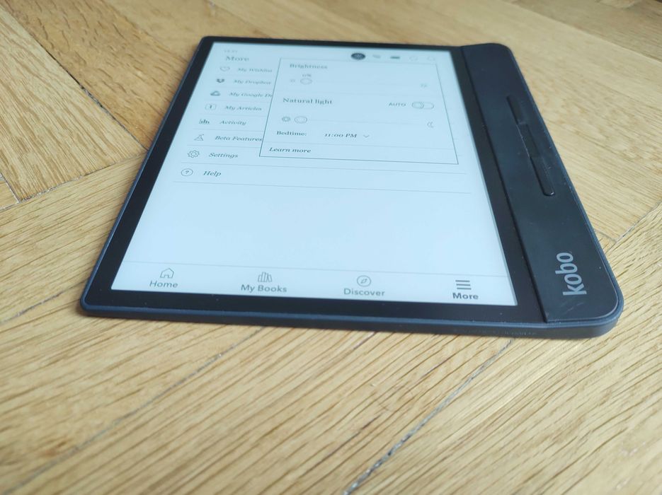Kobo Forma електронна книга с подсветка четец за книги 8" + калъф