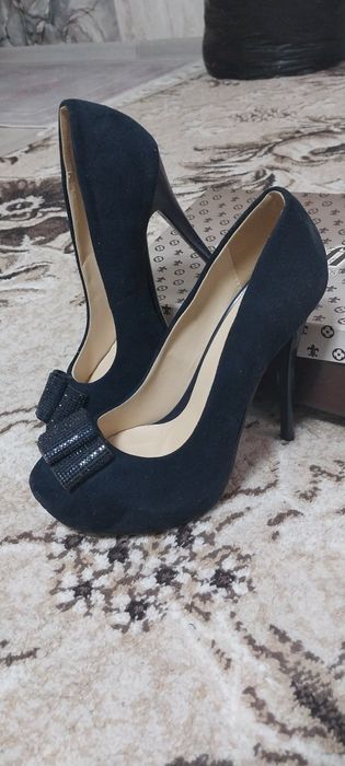 Туфли обсолютно новые размер 40 привезли из Турции