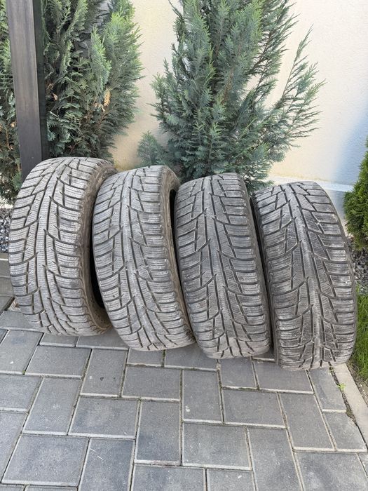 Anvelope iarna 235/55 R17
