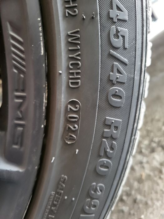 Гуми с джанти AMG  20' цола Mercedes
