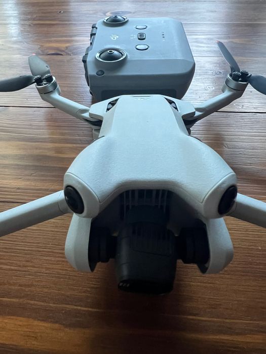 Дрон DJI Mini 4 pro