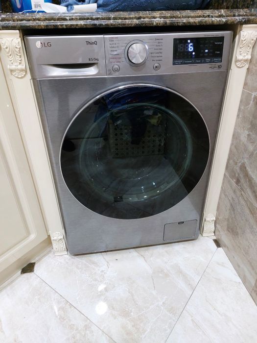 Стиральная машина  LG F2V5GG2S 8,5 кг