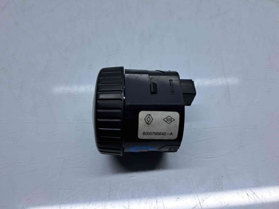 Buton diferential Dacia Duster (PH2, H79) [Fabr 2013-2017] 8200796642