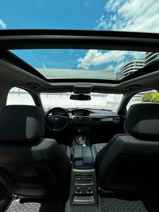 Автомобил BMW 325 Xi