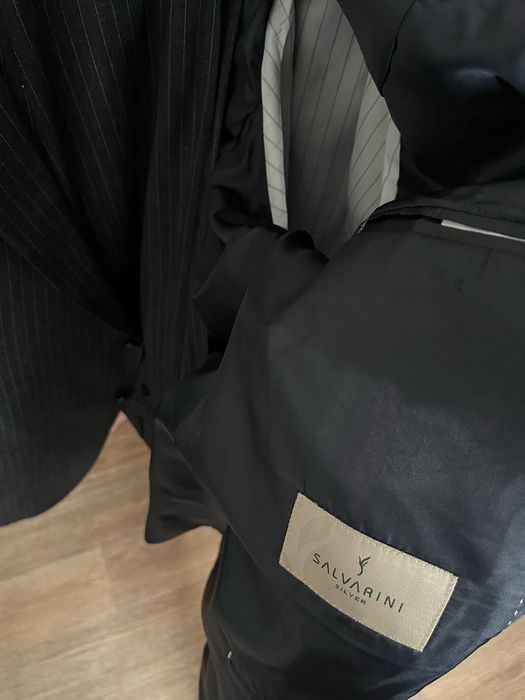 Продам Новый Костюм