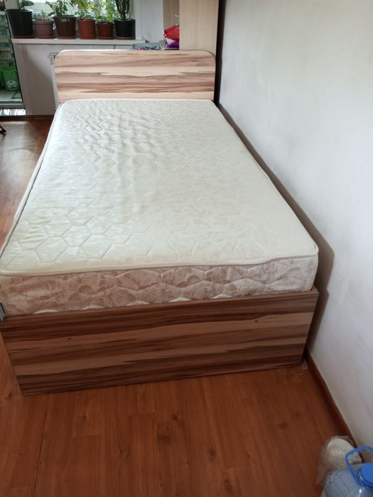 Продам односпальную кровать