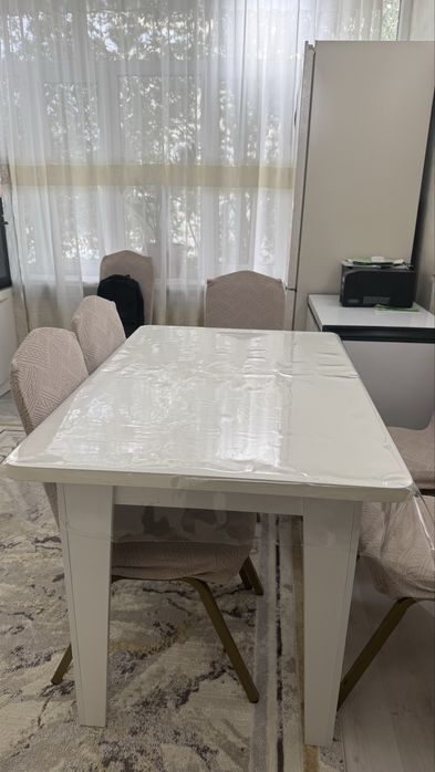 стол кухонный и стулья