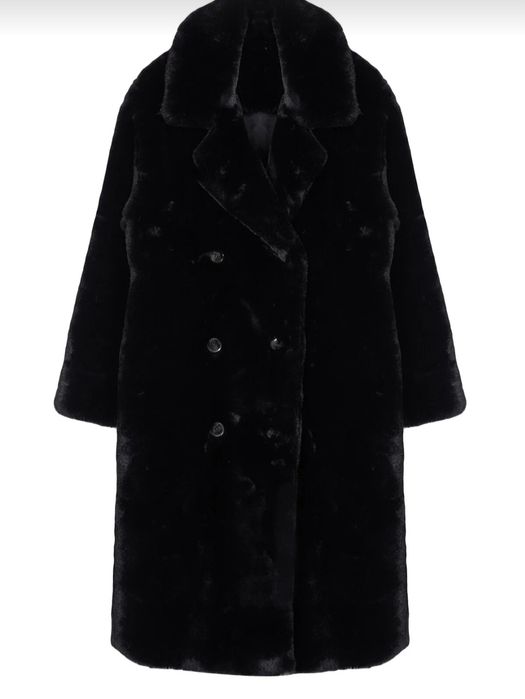 Чисто ново пухкаво палто. Намалена цена. С,М рр