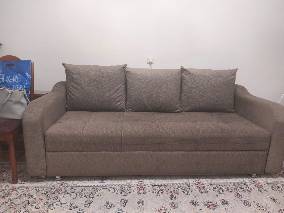 Продам диван в хорошем состоянии