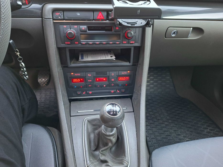 AUDI A4 2003 — imagine 4