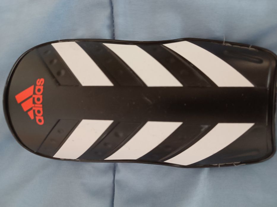 Футболни кори Адидас