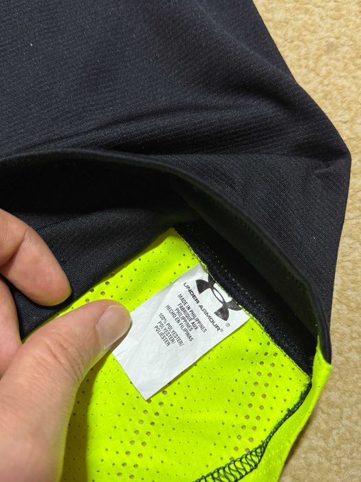 Under Armour Black and Yellow tricou sala Combine Training L Loose fit