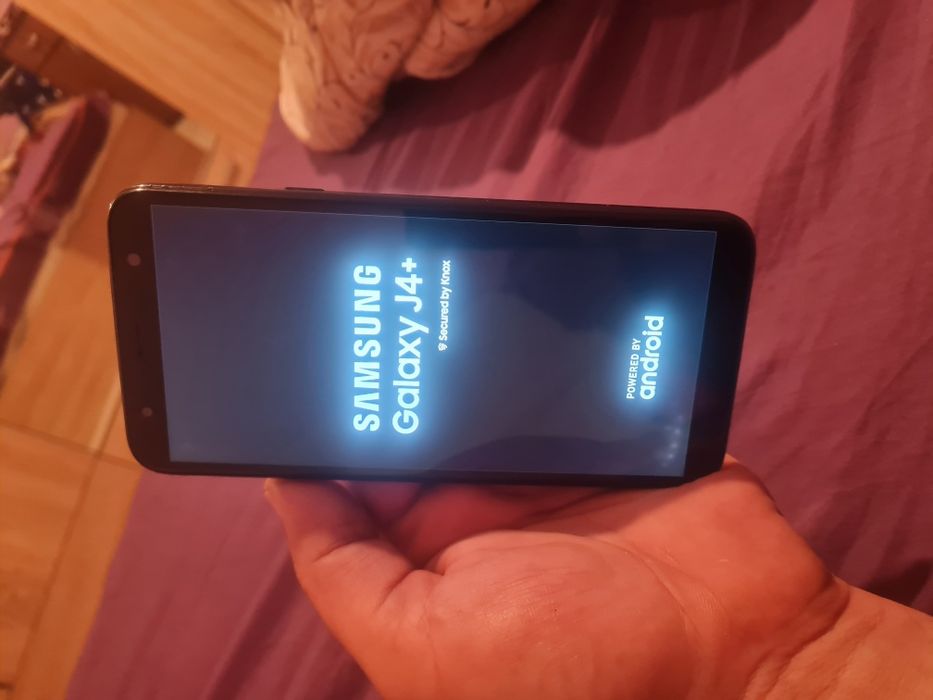 Vând Samsung j4 plus