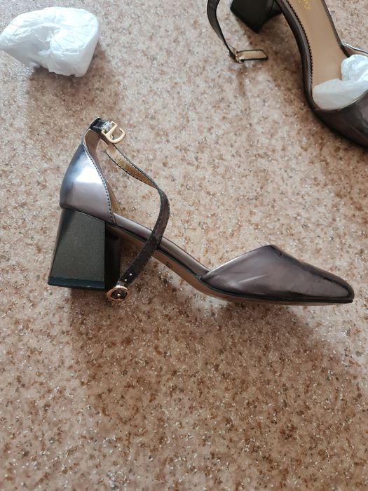 Продам туфли летние