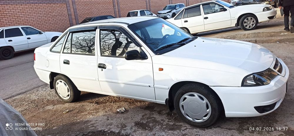 Нексия 2 сотилади.