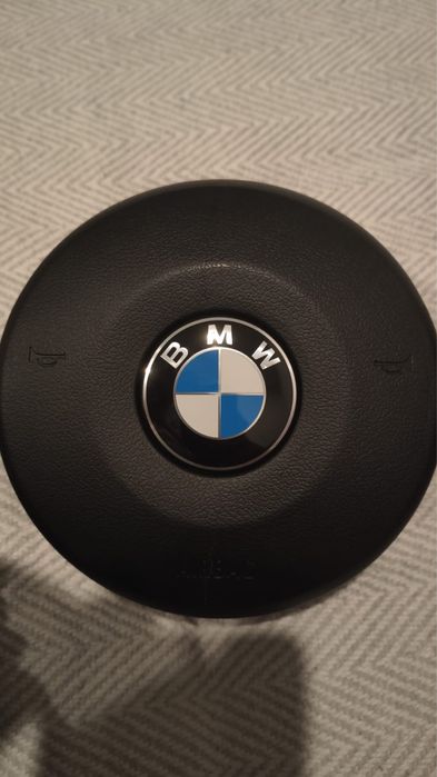 Volan BMW M Sport nou, cu padele