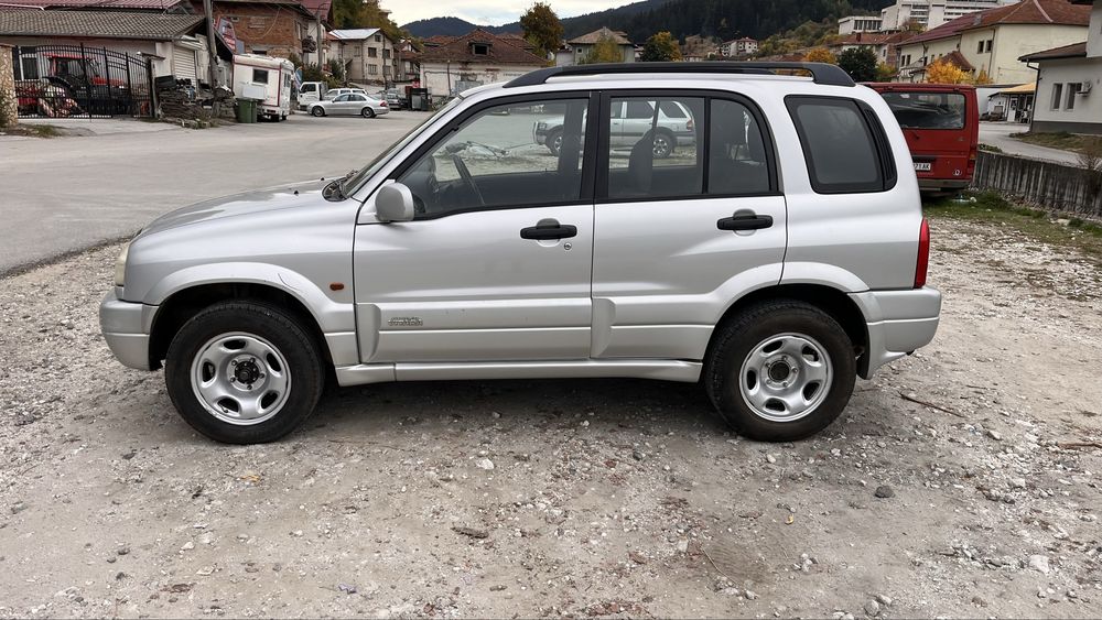 Suzuki Grand Vitara 2.0 128