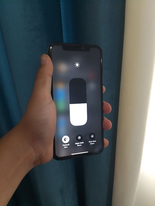 Продам iPhone XS или обмен.