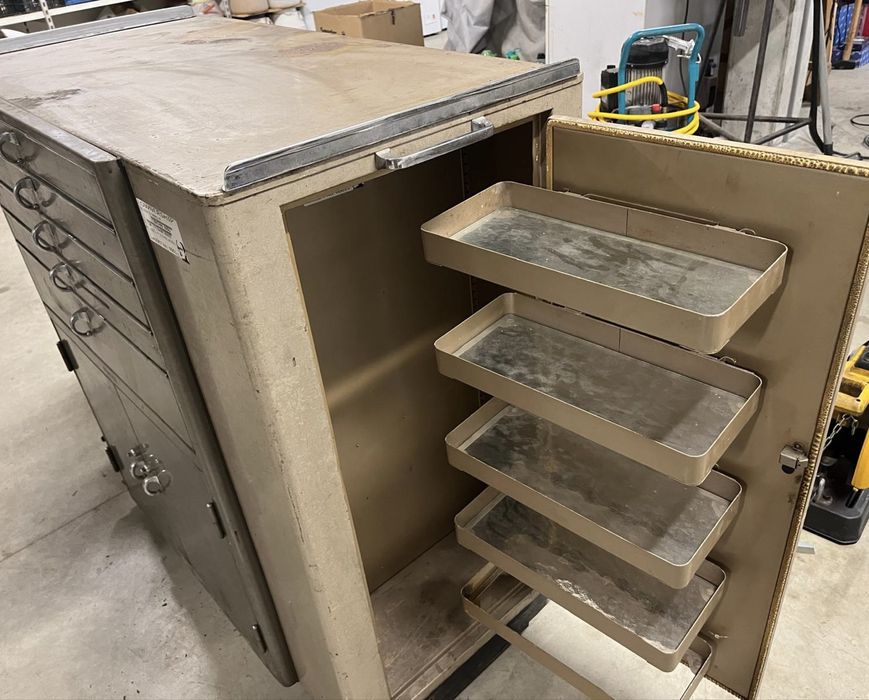 Dulap metalic pentru scule BAISCH