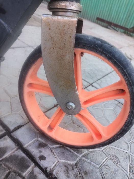 Продам самокат хороший