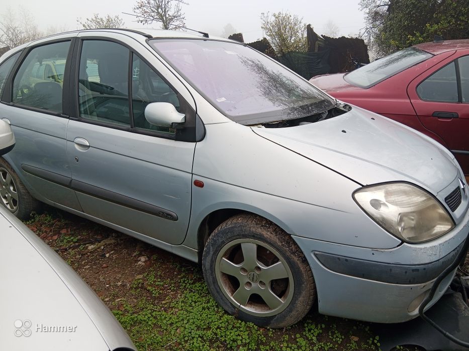 Продавам Рено Сценик 2000 кубика бензин на части Рено scenic