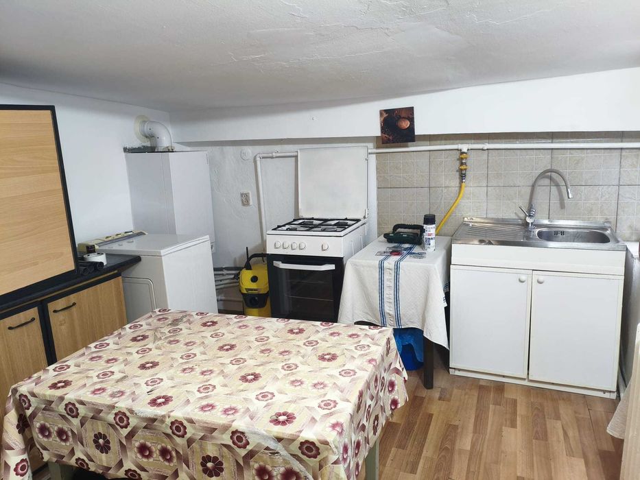 Inchiriere casa 4 camere