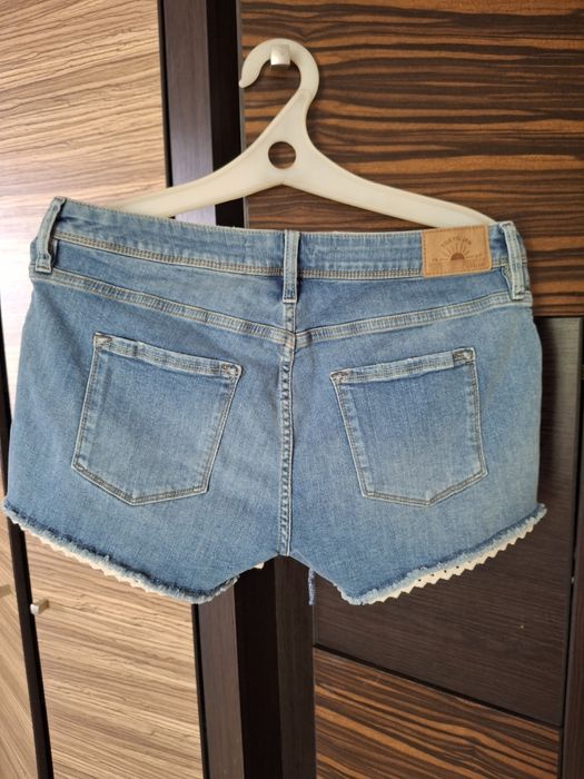 Шорты новые,продам