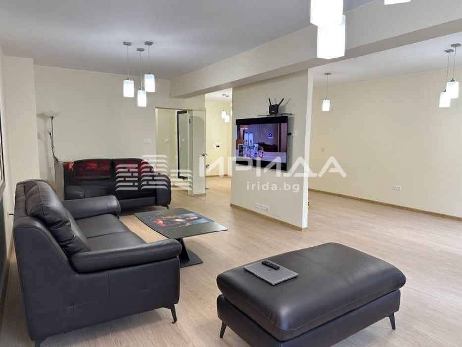 Тристаен апартамент в гр. София на ул. Доспат