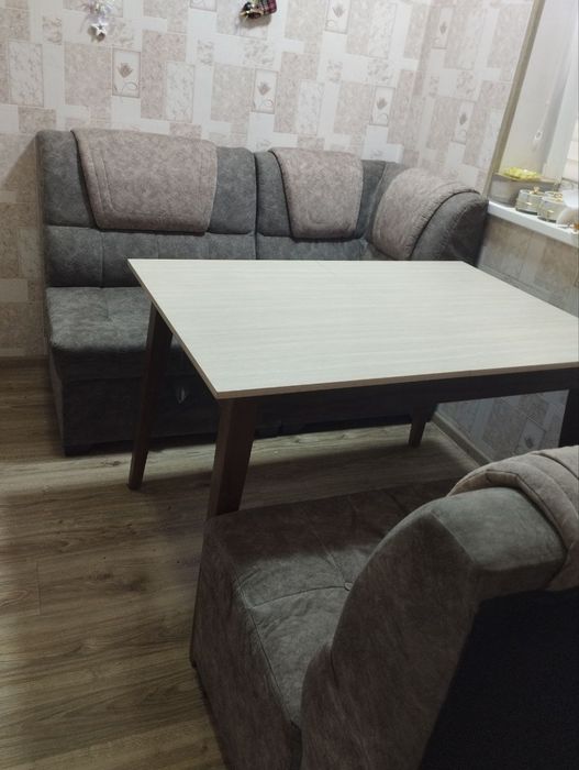 Кухонный уголок в отличном состоянии