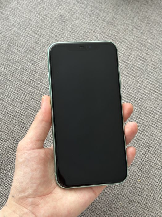 Продам Iphone 11